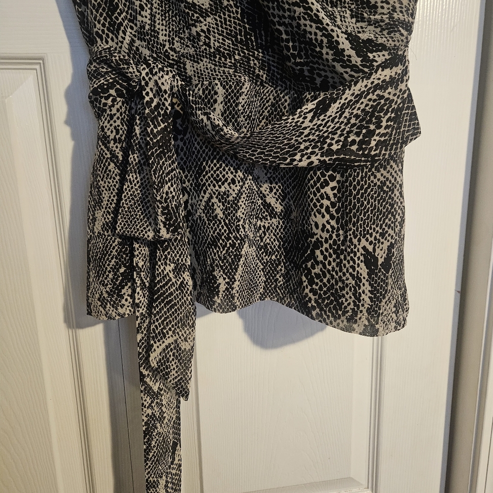 Express Black Surplice Front Tie Waist Snakeskin Print Chiffon Blouse - Picture 3 of 7